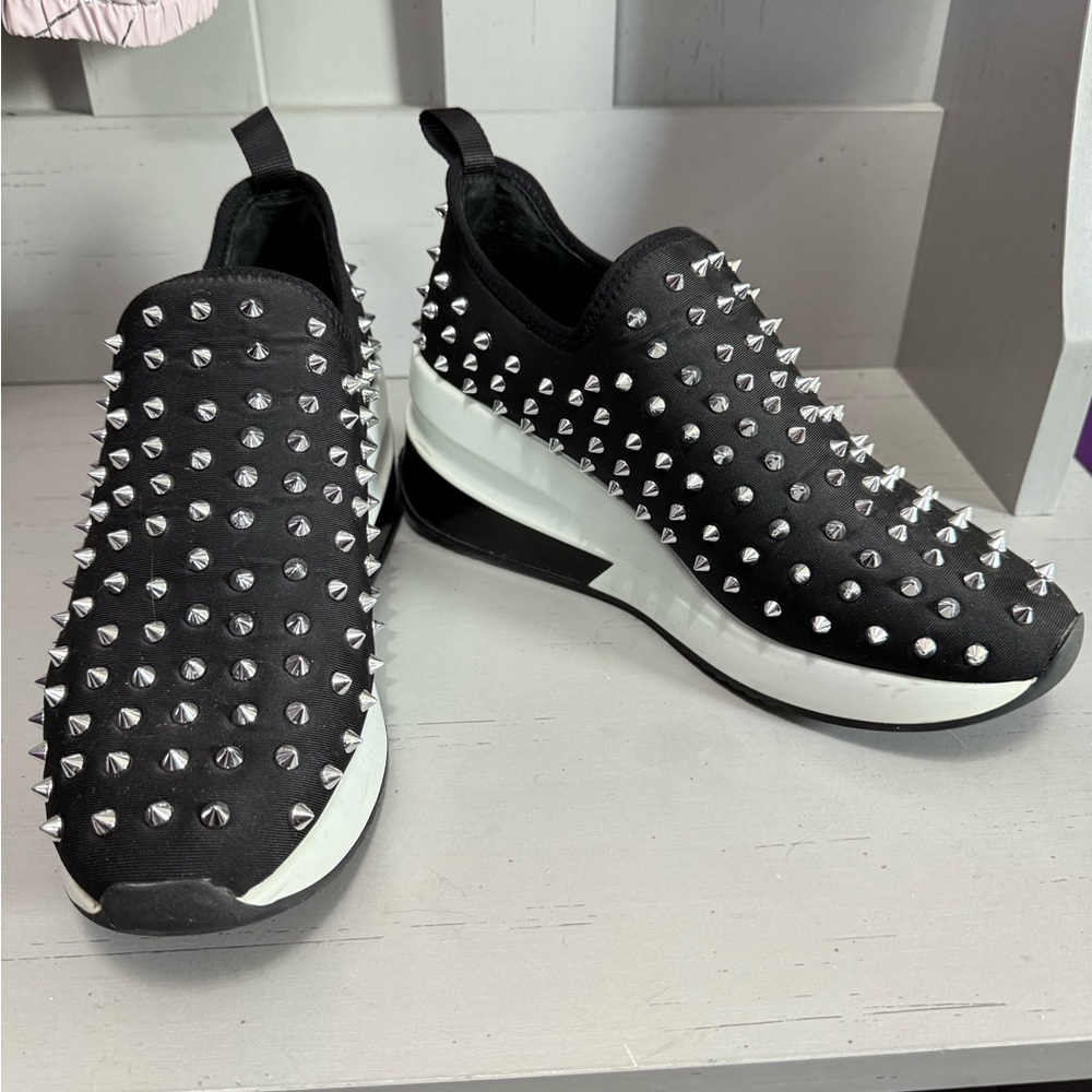 Gianni Bini Black Studded Slip-On Sneakers size 8
